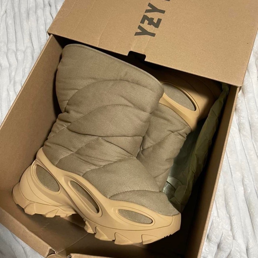 BRAND NEW YEEZY BOOTS